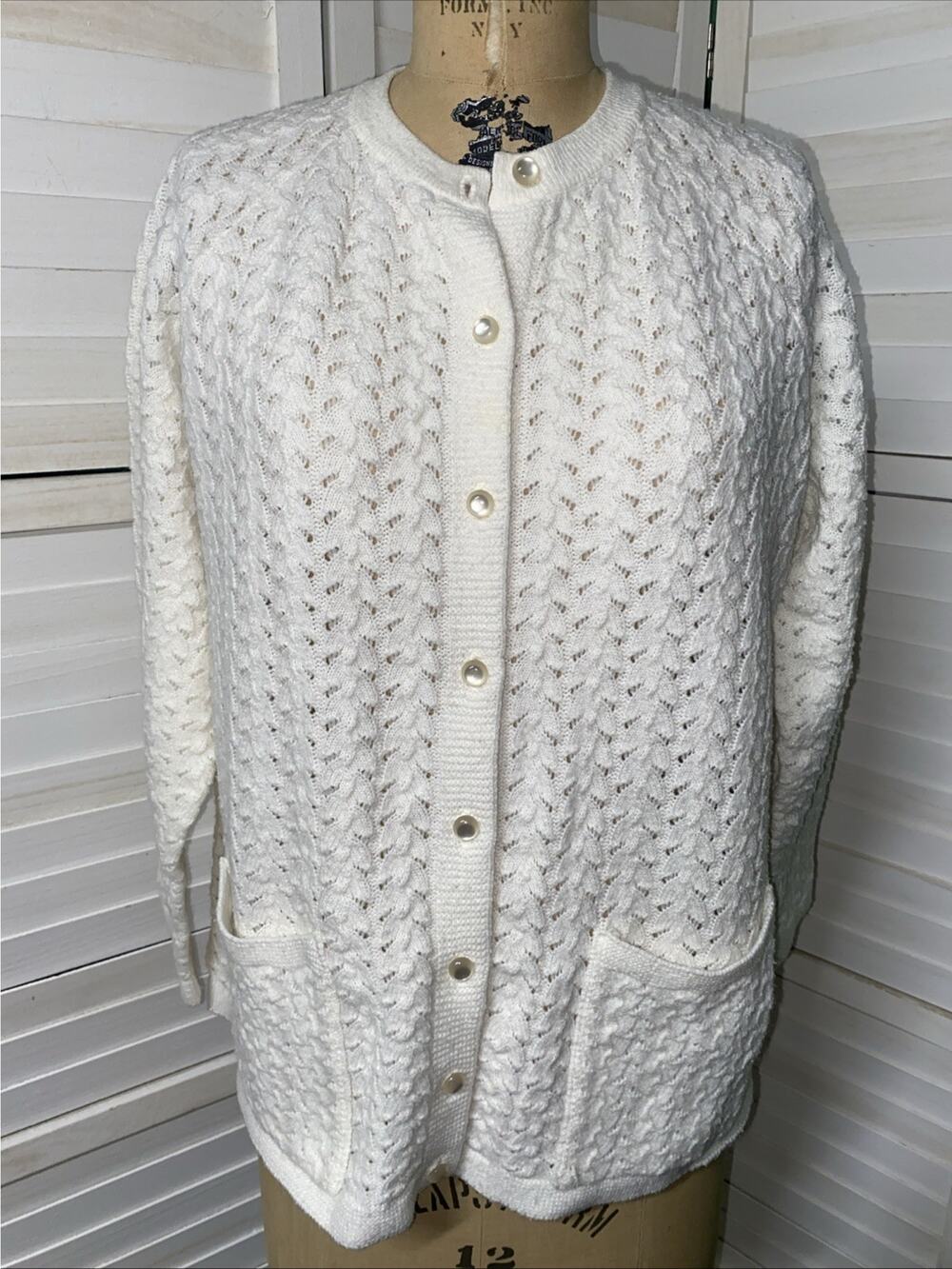 VTG American Beauty Grandma White Cardigan Sweater Knit Scallop Knit Made USA